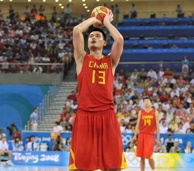 NBA战报：唐斯35分18板，尼克斯119-104轻取黄蜂（NBA快讯：唐斯轰35分18篮板，尼克斯119-104轻松击退黄蜂）