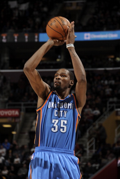 电讯报：由于过去两个赛季多次延迟开球，曼城被罚300万镑（电讯报：曼城因近两季屡次延迟开球遭罚300万英镑）