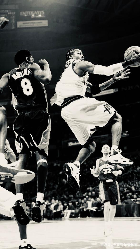 拜仁再度横扫对手，领先德甲积分榜（拜仁再献大胜，稳居德甲榜首）